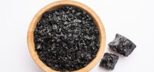 découvrez les bienfaits du shilajit expliqués en arabe, une résine naturelle aux multiples vertus pour la santé et le bien-être.